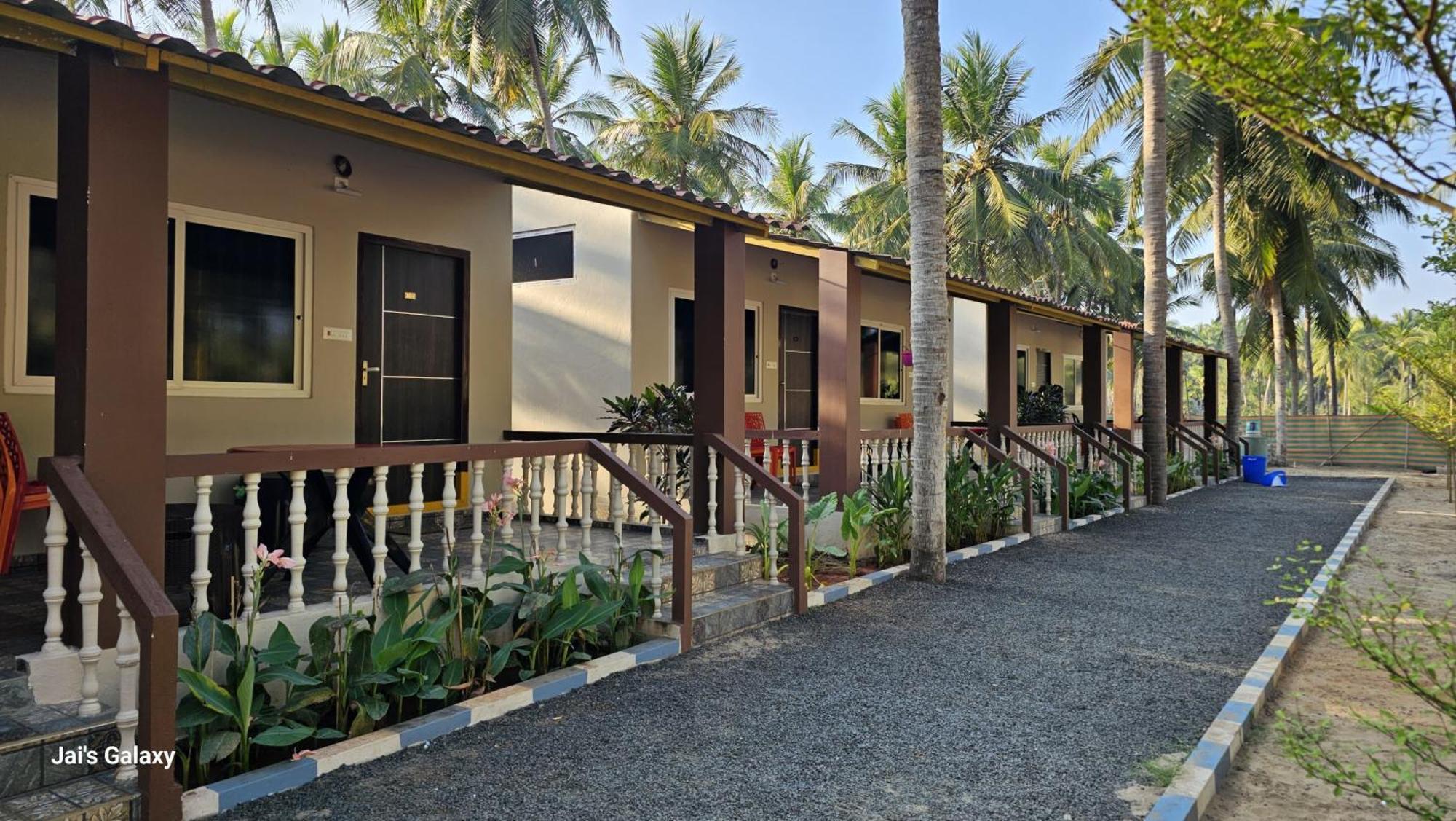 Coastline Beach Resort Perupalem Экстерьер фото