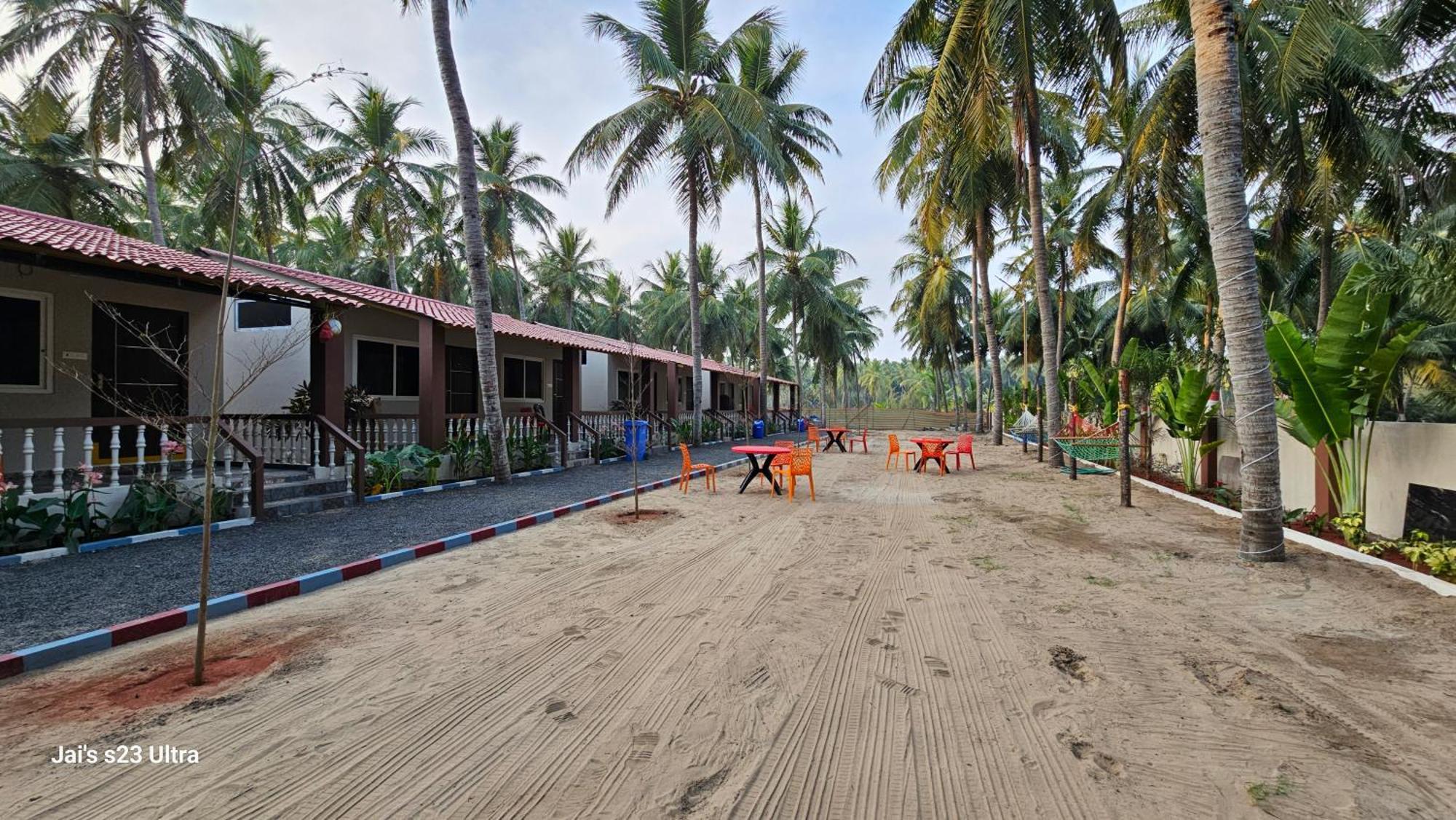 Coastline Beach Resort Perupalem Экстерьер фото